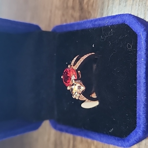 Rose Gold ring from Fragrant Jewels size 6 - Picture 4 of 9